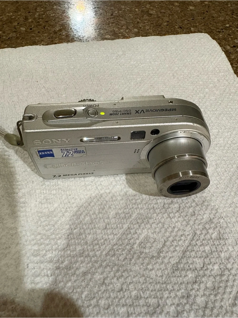 Sony Cyber-shot 7.2MP Digital Camera Carl Zeiss Vario-Tessar Tested Working